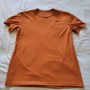 Nike Men's Orange T-Shirt Medium Dri-fit